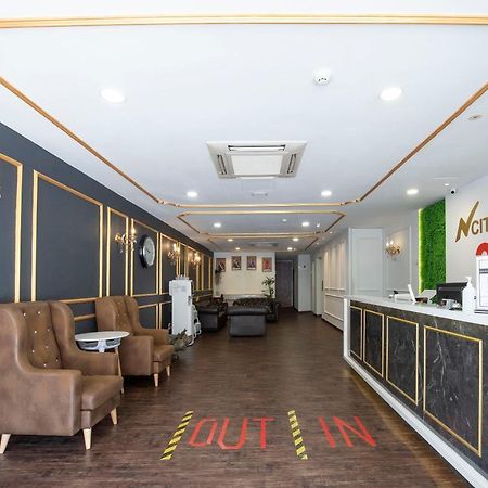 Oyo 90403 North City Hotel Джохор-Бару Экстерьер фото