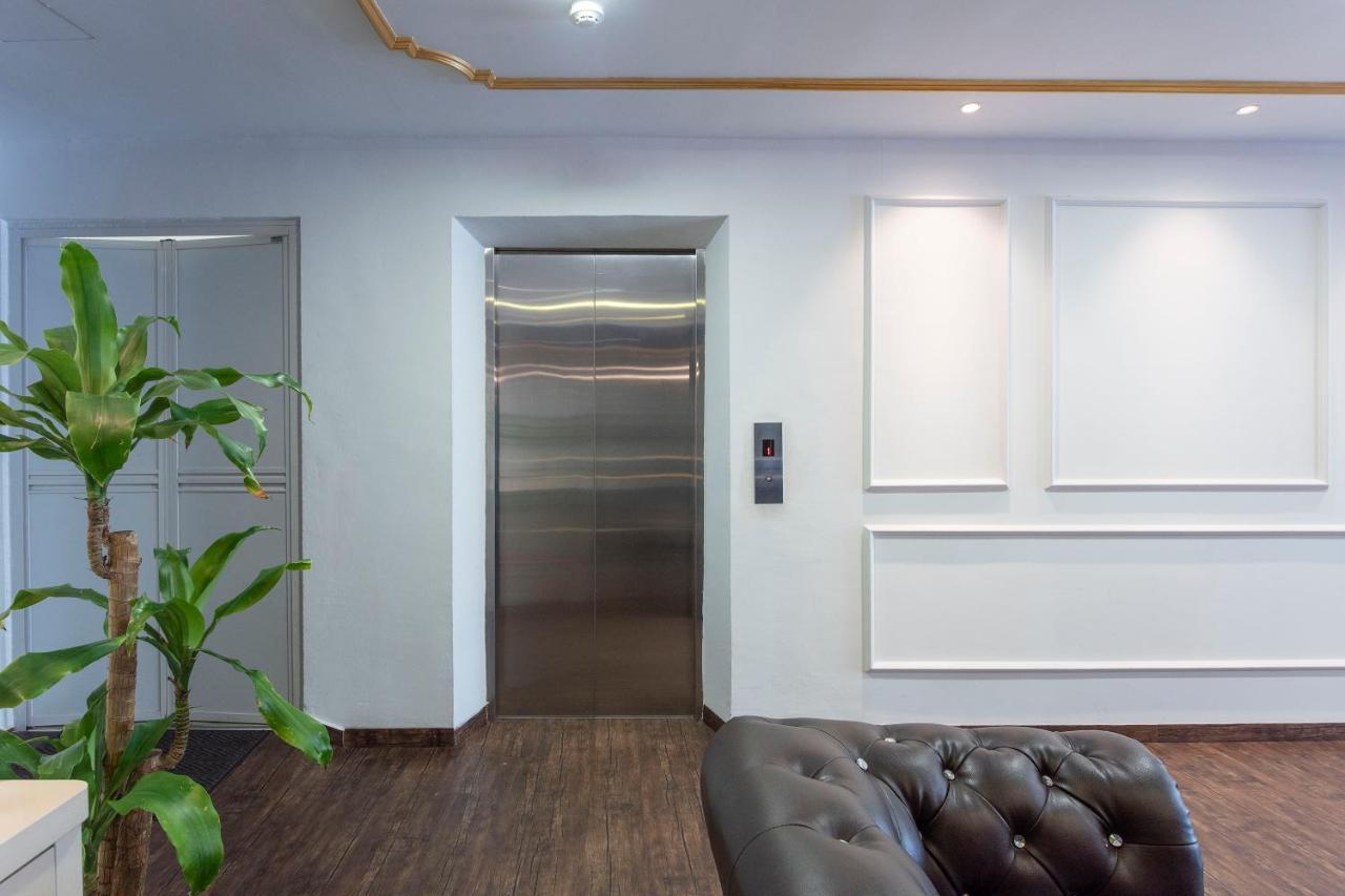 Oyo 90403 North City Hotel Джохор-Бару Экстерьер фото