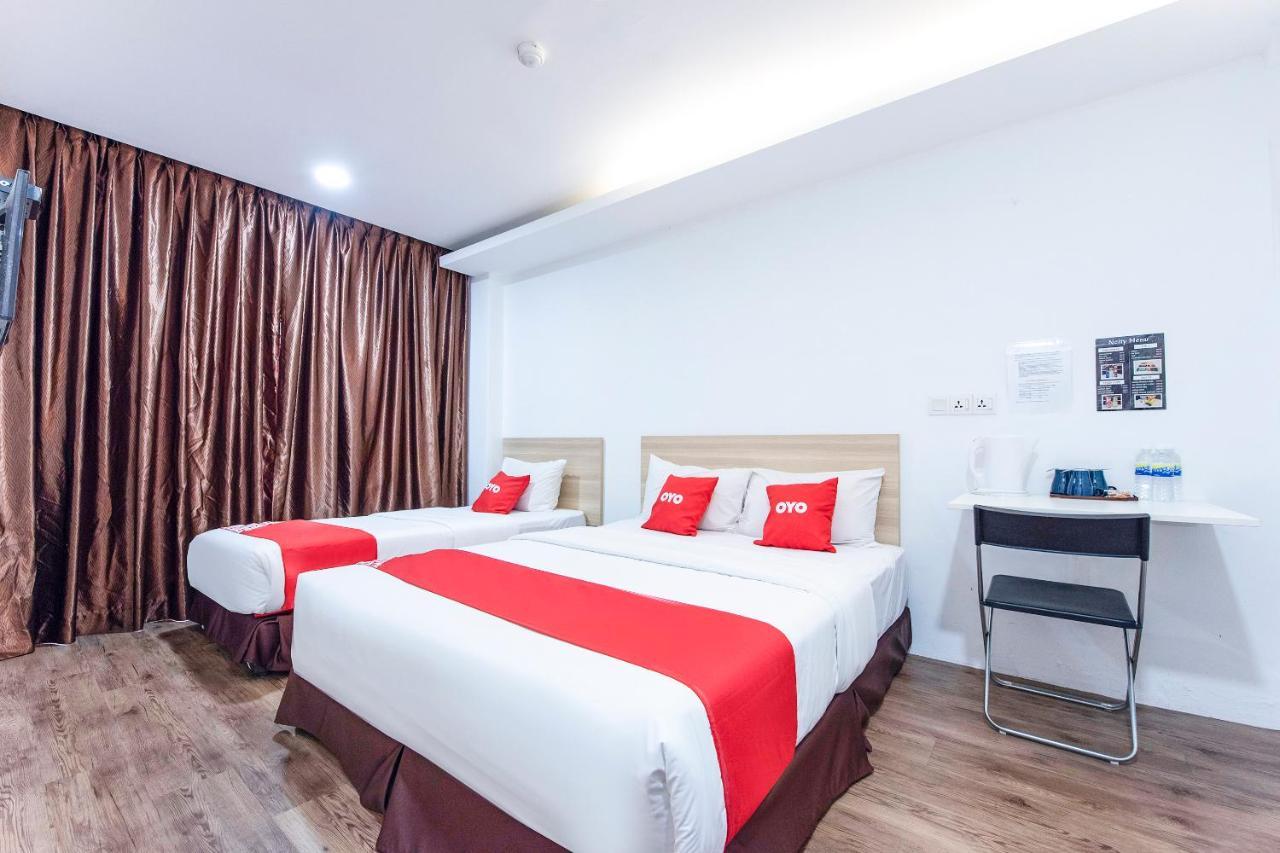 Oyo 90403 North City Hotel Джохор-Бару Экстерьер фото
