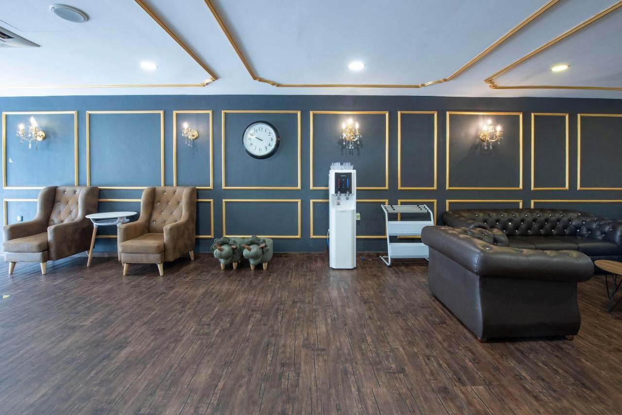 Oyo 90403 North City Hotel Джохор-Бару Экстерьер фото