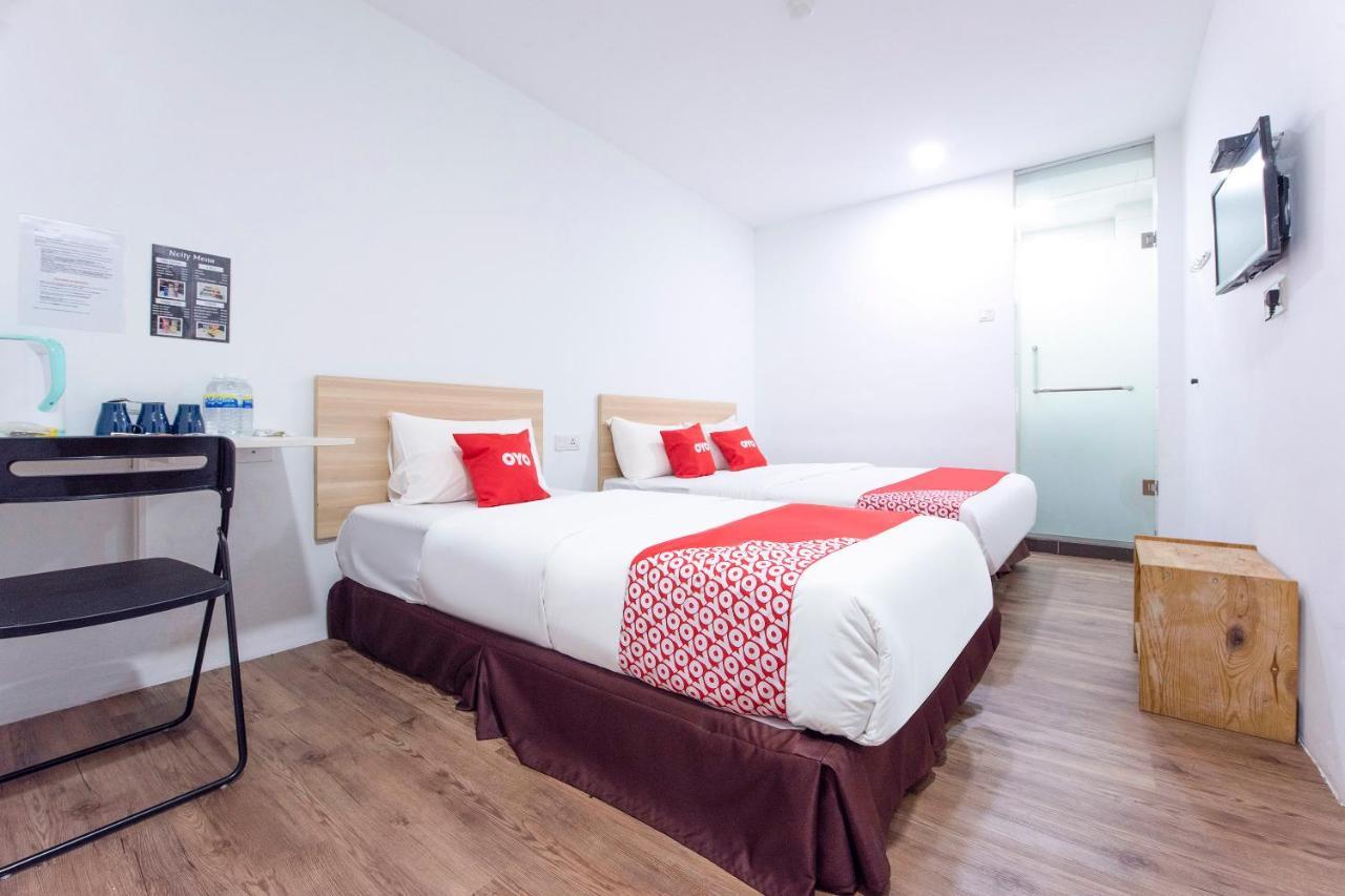 Oyo 90403 North City Hotel Джохор-Бару Экстерьер фото